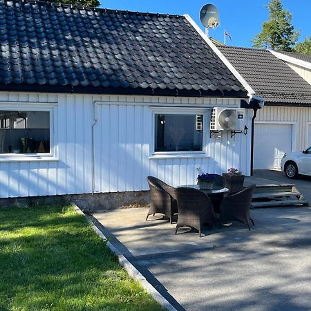 Sjarmerende Hus I Vennesla Exterior foto